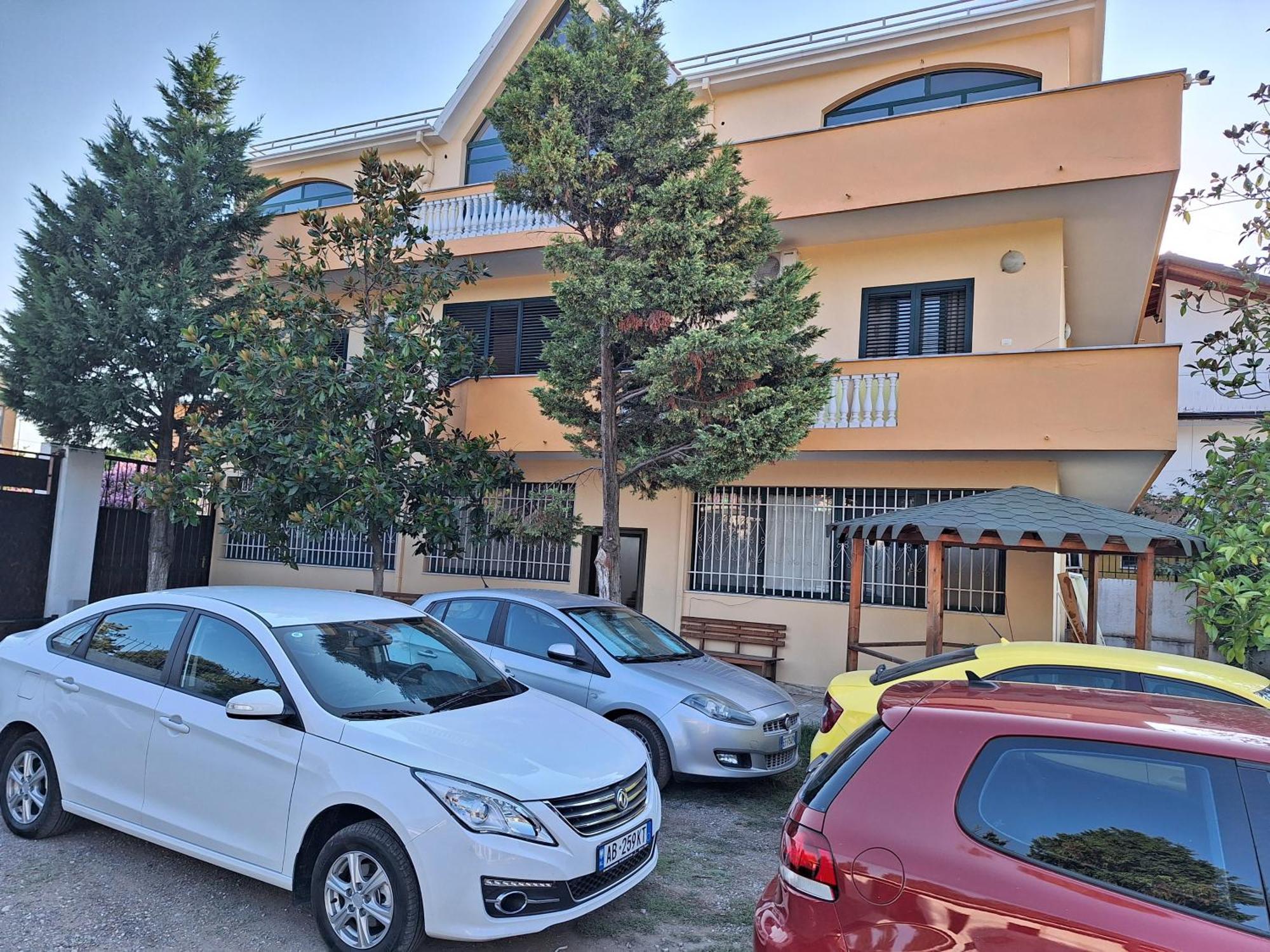 Sunrise Guest House Shkodra Kültér fotó